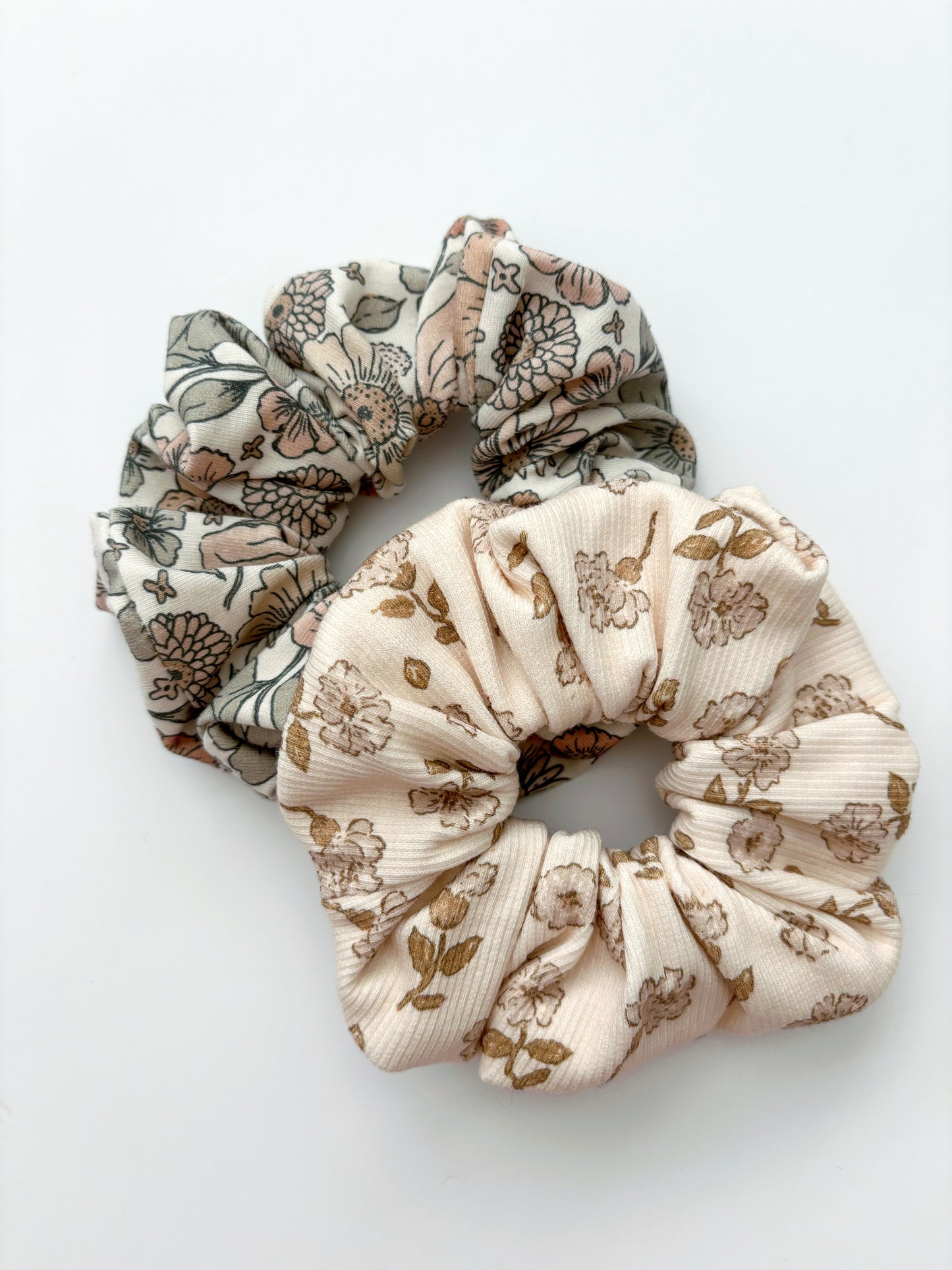 Vintage Floral Scrunchie