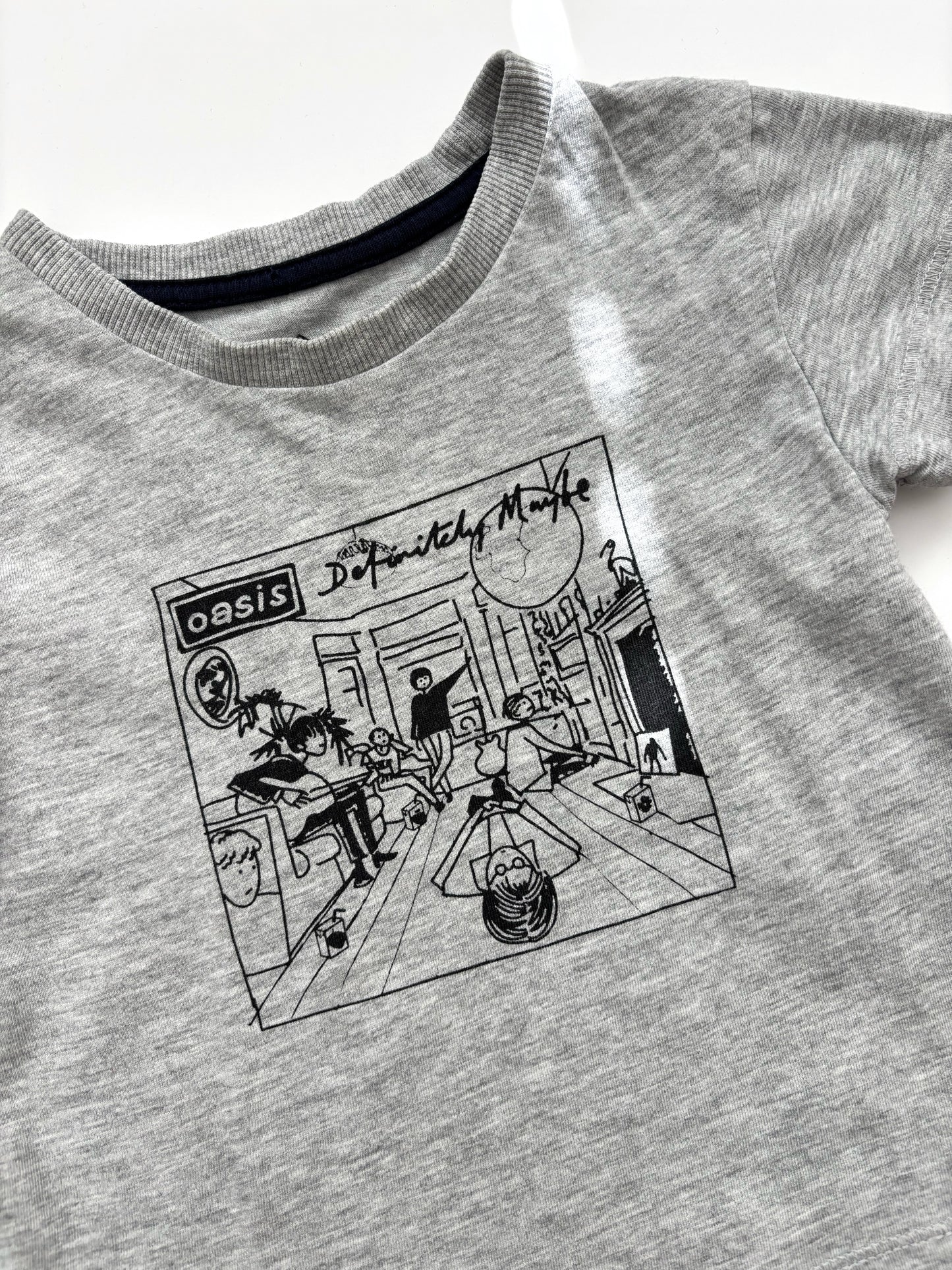 Oasis T-shirt 9-12 Months